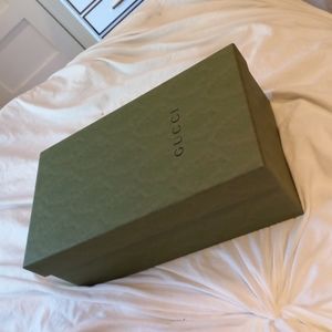 Gucci shoes box